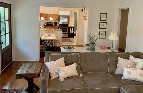 Fairhope House | Coastal Cottage Steps Away from the Beach and Downtown Fairhope