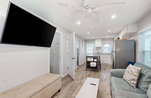 Kure Beach Cottage | Coastal cottage with short walk to the beach and fishing pier