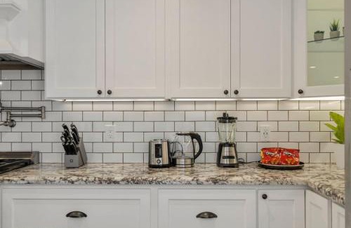 South of Conant House | Coastal Dream Heated Pool Near Beach and Disney