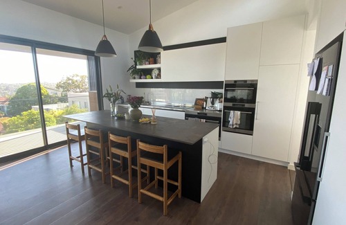 Sydney House | Coastal family home with pool and views