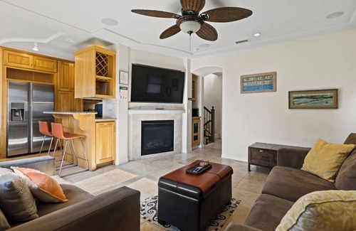 South Mission Beach House | Coastal Getaway-bikes,boards and more!