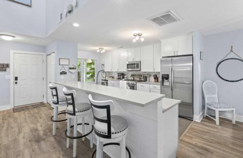 Mount Pleasant House | Coastal Haven 5 mins to Beach 15 mins to dtwn