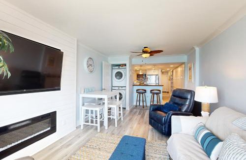 Myrtle Beach Apartment | Coastal Living Retreat
