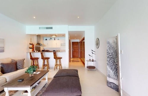 Beacon Hill Condo | ☀️🏖️Coastal Oasis - Spacious Studio Overlooking Simpson Bay Beach