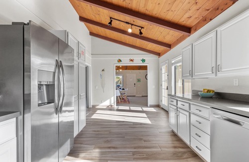 Moss Beach House | Coastal Retreat - 3,000 sqft, Pets Ok, Walk 2 Beach & Tidepools, Surf, see Seals