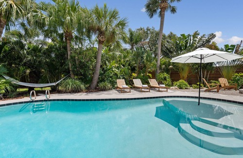 Cocoa Isles House | Coastal Scandinavian Retreat - Cocoa Beach, Florida