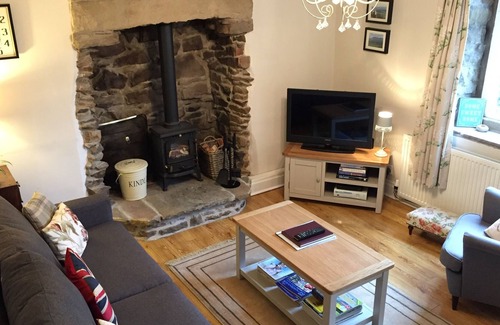 Barnoldswick Cottage | Cobble Cottage, 1 Cottage, Barnoldswick, Nr Skipton, Yorkshire, England