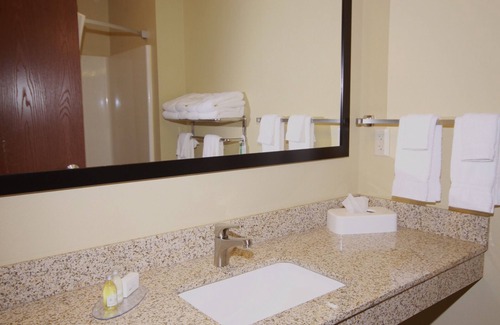 Devils Lake Hotel | Cobblestone Hotel & Suites – Devils Lake