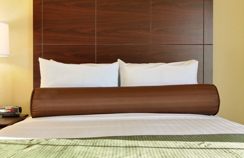 Beulah Hotel | Cobblestone Hotel & Suites - Beulah