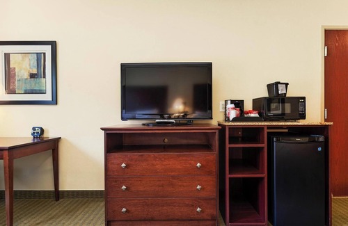 Knoxville Hotel | Cobblestone Hotel & Suites - Knoxville