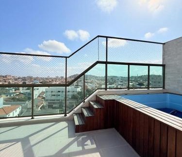 Centro Apartment | Cobertura com Piscina Privativa em Resort Pé na Areia