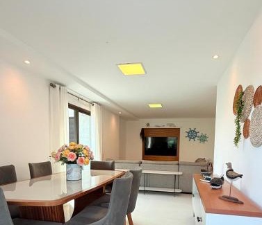 Centro Apartment | Cobertura com Piscina Privativa em Resort Pé na Areia