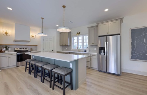 Hummelstown House | Cocoa Chateau: Sleeps up to 10, hot tub, and only 5 min to Hershey