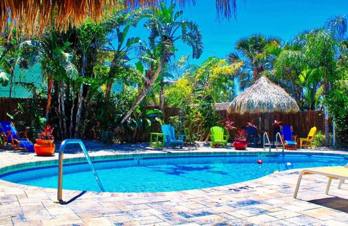 Bay Esplanade Apartment | Coconut Grove Beach Resort Suite 1