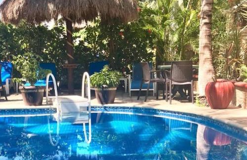 Villa Juarez Hotel | Cocos Cabañas Playa del Carmen Adults Only