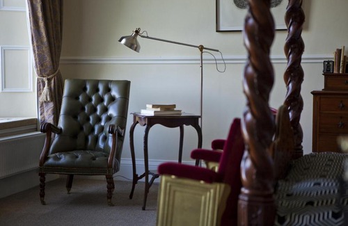 Rowen Bed & Breakfast | Coed Mawr Hall Bed & Breakfast