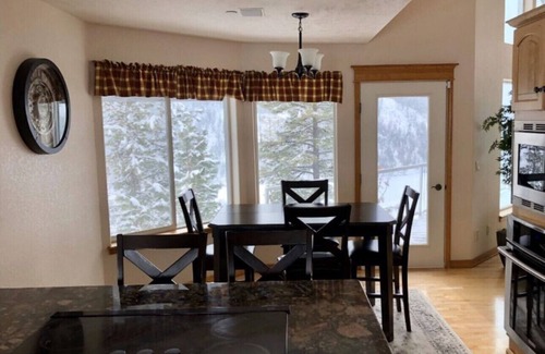 Coeur d'Alene House | Coeur d’Alene Hilltop Home with Amazing Lake Views