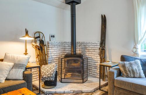 Cold Springs House | Cold Springs Escape AandC, Hot Tub, Generator, WiFi