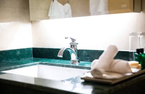 Malabo Hotel | Colinas Hotel