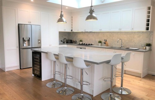 Collaroy Plateau House | Collaroy Plateau Coastal Hamptons - heated spa and log fire