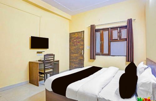 Shalimar Bagh Hotel | Collection O Shalimar Bagh Max Hospital