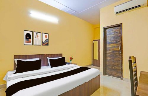 Shalimar Bagh Hotel | Collection O Shalimar Bagh Max Hospital