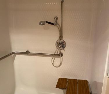 Collins Hotel | COLLINS INN & SUITES