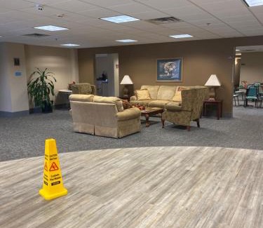 Collins Hotel | COLLINS INN & SUITES