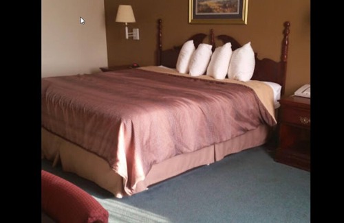 Collins Hotel | Collins Inn & Suites