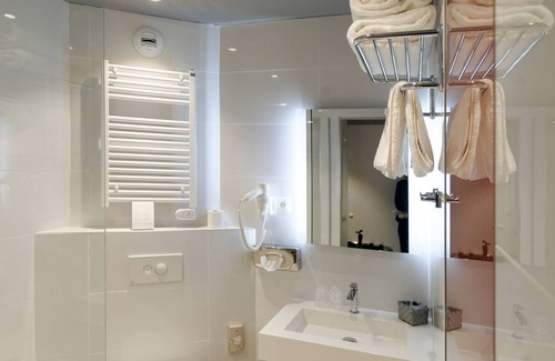 Colmar Hotel | Colmar Hotel