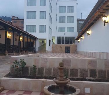 Pamplona Hotel | COLOMBIA-Hotel Hontibon