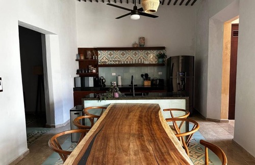 Centro House | Colonial Property with a Tropical Garden and Pool