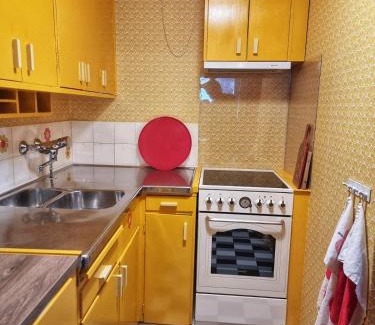 Hyvinkaa Apartment | Color whiskey
