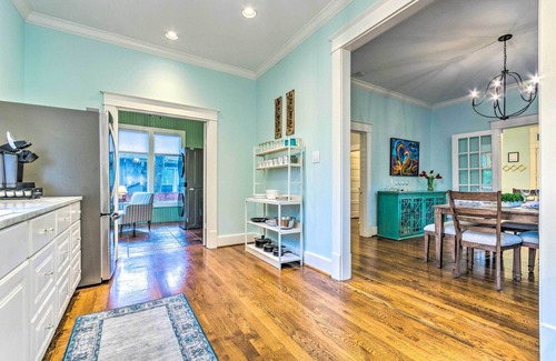 Hillcrest Cottage | Colorful Cottage w/Deck ~ 5 Mi to Downtown!