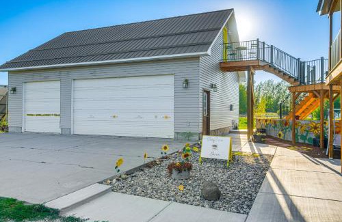 Sugar City Apartment | Colorful Sugar City Apartment about 4 Mi to BYU!