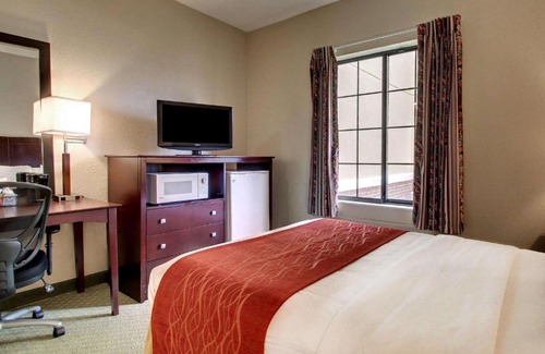 Columbia Hotel | Columbia Inn & Suites