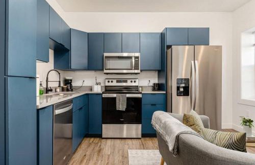 Downtown Columbus Apartment | Columbus Gem with Pool Table! Pets Welcome!