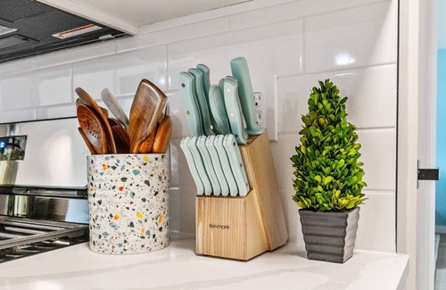 Columbus House | Columbus Surfside Escape + Gym l Hot Tub l Bocce