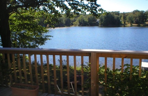 New Era House | Come and enjoy Bootsie's Place for a wonderful and relaxing get away!