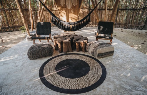 Xul-Ha Hotel | Come and live an experience inside the Mayan Jungle and its 7 Colors Lagoon.