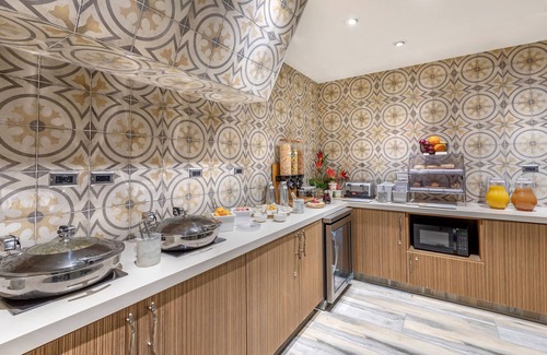 Southeast Torrance Hotel | Come Create Memories w/Fun-filled Adventures at this Paradise! Free Parking!