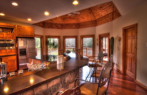 Tate Cabin | Come experience a Little Piece of Heaven!