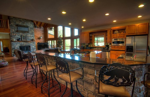 Tate Cabin | Come experience a Little Piece of Heaven!