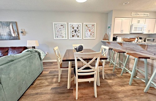 Orange Beach Condo | Come get your toes in the sand! Enjoy the Vitamin Sea ☀️