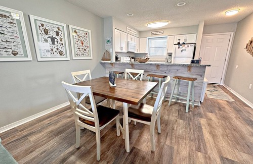 Orange Beach Condo | Come get your toes in the sand! Enjoy the Vitamin Sea ☀️