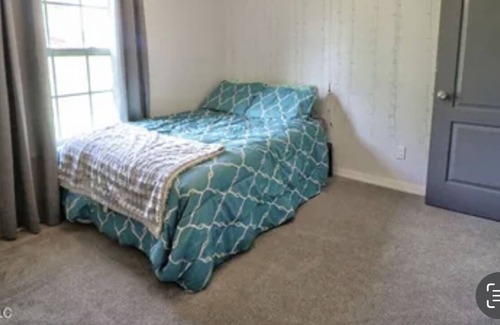 Moss Point House | Come see us at this beautiful secluded home with on site pond