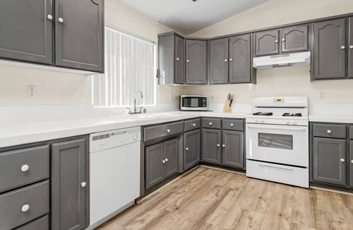 Hesperia House | Come Unwind in the High Desert!