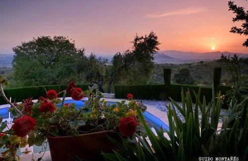 Granada House | Comeback CASERÍA VIRGEN DE ÁFRICA