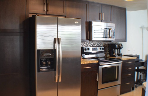 Palm Desert House | Comes with Platinum Golf Privileges! Play Golf, Tennis, and Pickleball!