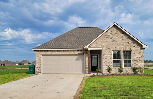 Lake Charles House | Comfort and Style Stay at Sunset Hideaway - WCN226